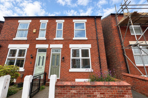 3-bed semi-detached on Toronto Road, Heaviley, £1,350/mo
