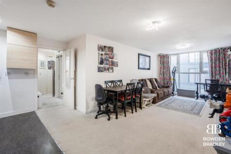 Living Room/Kitchen
