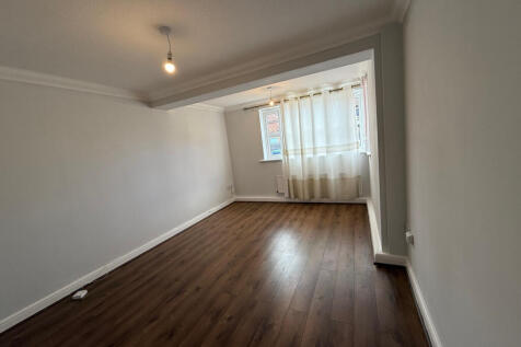 20 Henderson Street, Manchester, M19 photo 5