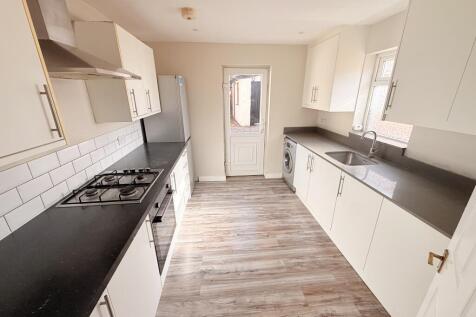 Bryony Close, Uxbridge, Hillingdon photo 3
