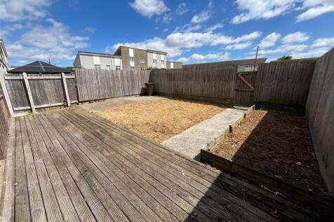 Front Garden Area.jpg