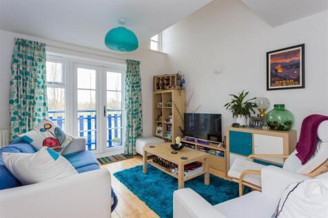 Ferry Court, Wilsham Road photo 3