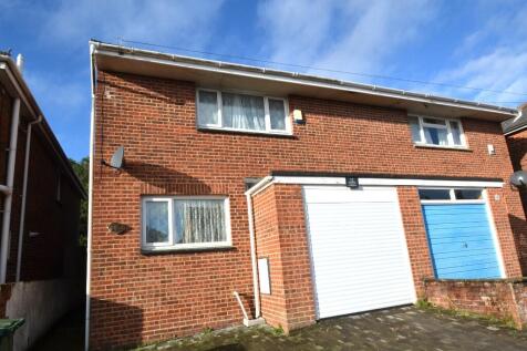 Ryde, PO33 - property photo