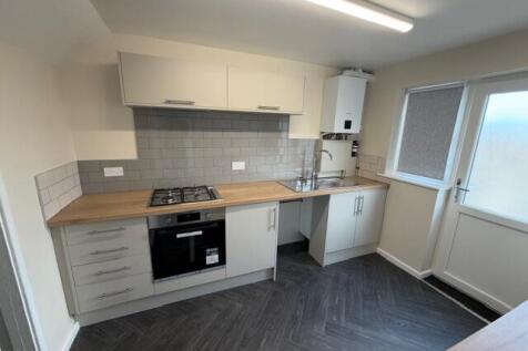 Snowden Close, Bramley, Leeds photo 3