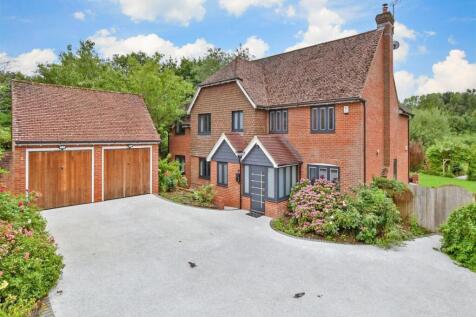 6 Bedroom Detached in CT2 9BF