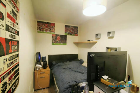 bedroom 20angle 2...