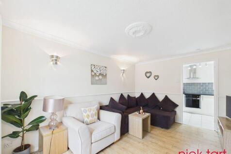 Fawley Close, Willenhall photo 3