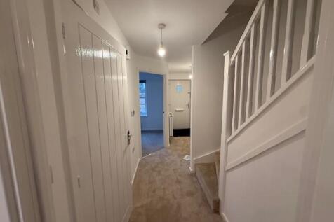 7 Epping Drive photo 2