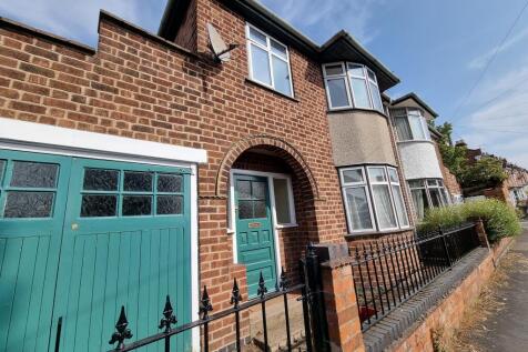 5-bed semi-detached on 1 Lower Villiers Street, Leamington Spa, £2,475/mo