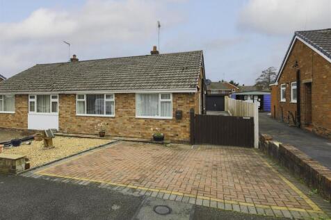 Stoke-on-trent, ST10 - property photo