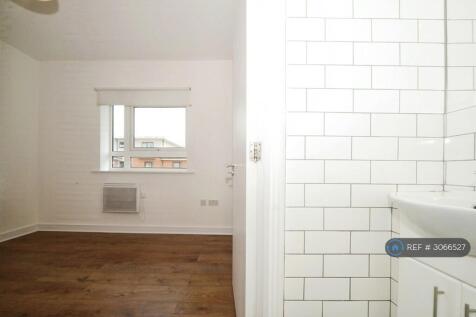 Highfield Close, London, SE13 photo 5