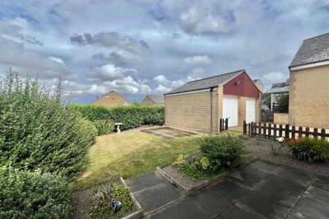 Bramleys Estate Agents - Badget Hill - Rastrick (1