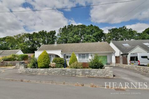 Ferndown, BH22 - property photo