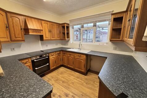 Brockhurst Road, Gosport, Hampshire photo 3
