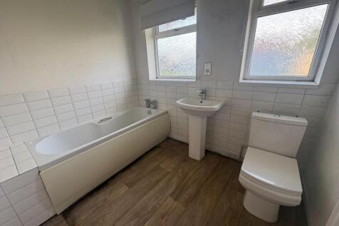 Bathroom.JPEG