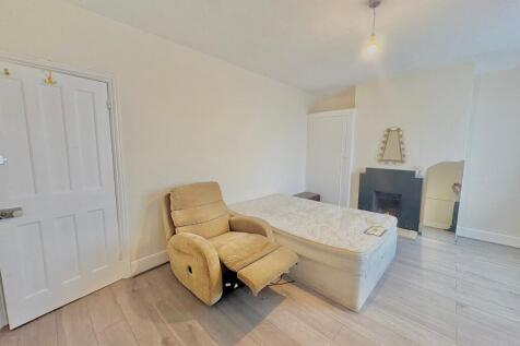 PHOTO-2025-10-29-...