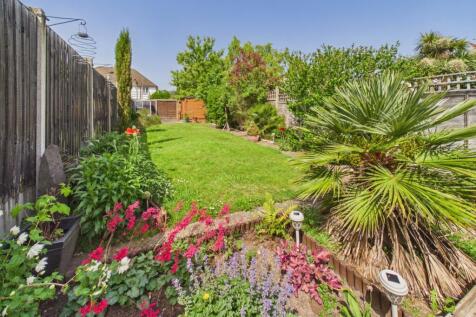 Presented by Clinton at EweMove Bexleyheath and Da