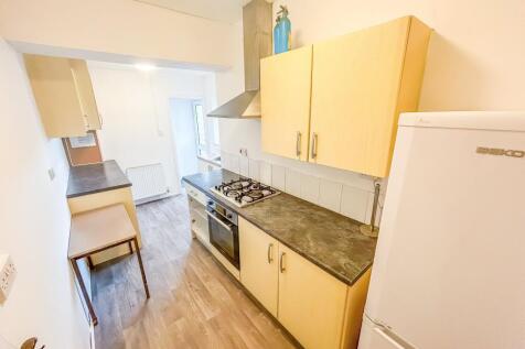 Birchwood Avenue, Treforest, Pontypridd photo 3