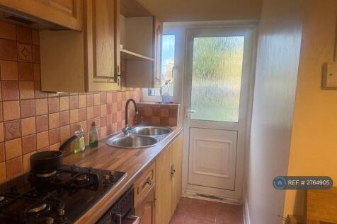Kitchen With Washing Machine