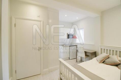 Bedroom Five &amp; ensuite