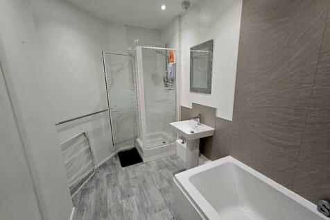 Bathroom Alt View
