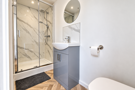Garden Room Shower Room