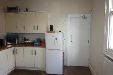 Flat, Monks Road, Lincoln, Lincolnshire photo 3