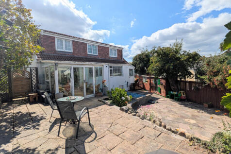 PXL_20250822_112944754.MP~2