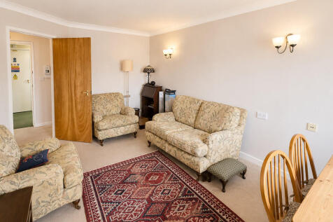 Lounge 2