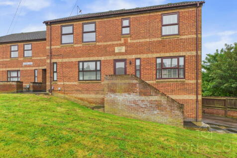 Northampton, NN6 - property photo
