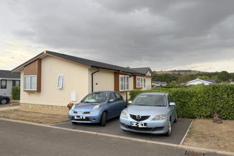 2 Bedroom Park Home for Sale