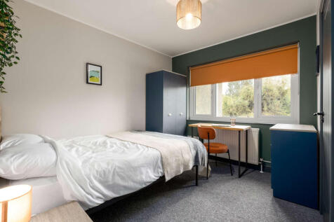Room 6.jpg