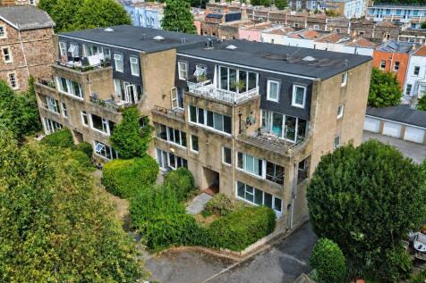 1 - Two-bedroom flat with garage in Clifton.jpg