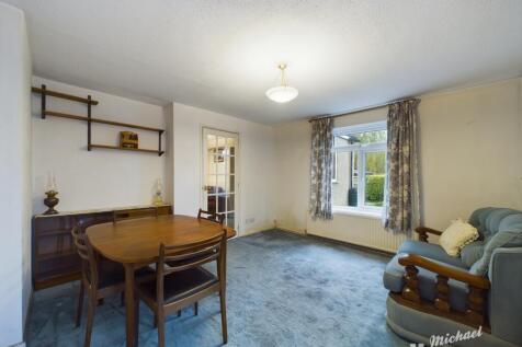 CAM02773G0-PR0206-STILL016