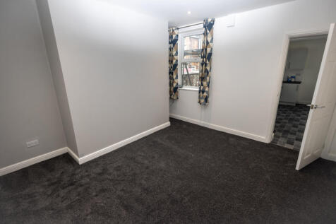 2 Bed End Terrace