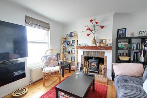Living Room 1.jpg
