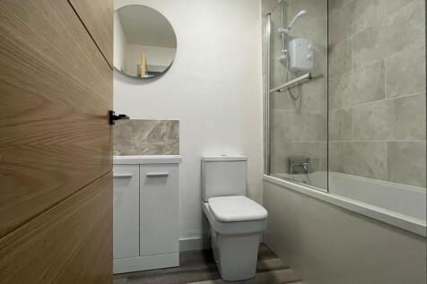 Flat 6 West Bars, Chesterfield, Derbyshire, S40 photo 5