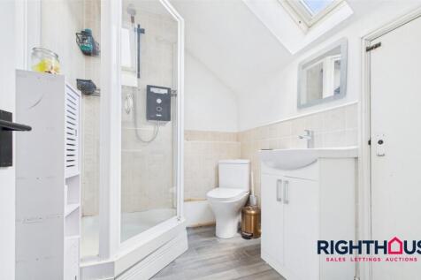 En Suite Shower Room