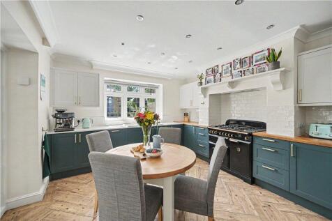 Kitchen/Dining