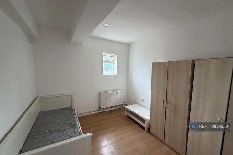 Old Church Road, London, E4 photo 5