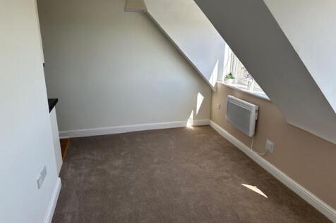 Valley House, 98 Woodhouse Road, Sheffield, S12 photo 3