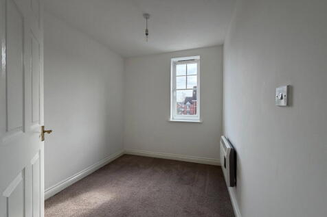 Windsor Court, Newbury, RG14 5XG photo 4