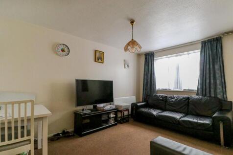 33 Chaffinch Close Edmonton, London, N9-7.jpg