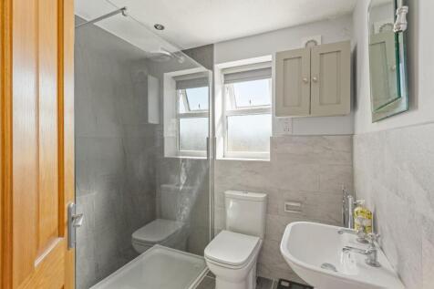 5 Spring Hall Garth-04.jpg