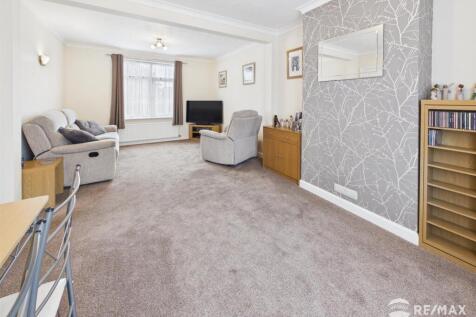 CAM02842G0-PR0357-STILL019.jpg