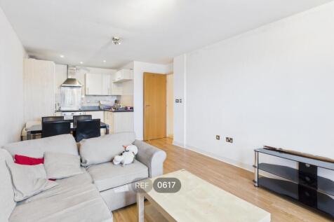 Kitchen &amp; Living area