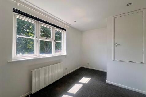 Bickford Close, Barrs Court, Bristol, Gloucestershire, BS30 photo 4
