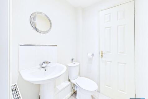 Jack &amp; Jill Bathroom