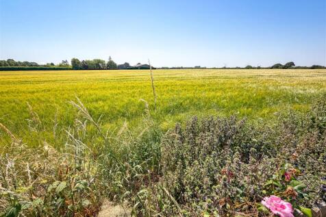 RURAL VIEWS TO REAR