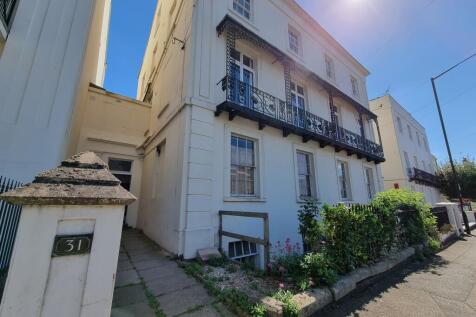 1-bed flat on Flat 4, 31 Dale Street, Leamington Spa, £1,050/mo